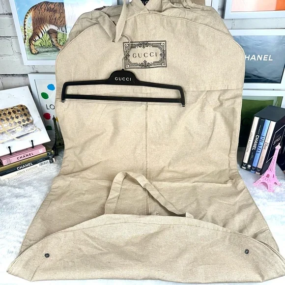 Gucci Large Hanging Garment Travel Storage Bag with Gucci Hanger - Picture 3 of 5